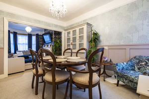 Lounge/diner- click for photo gallery